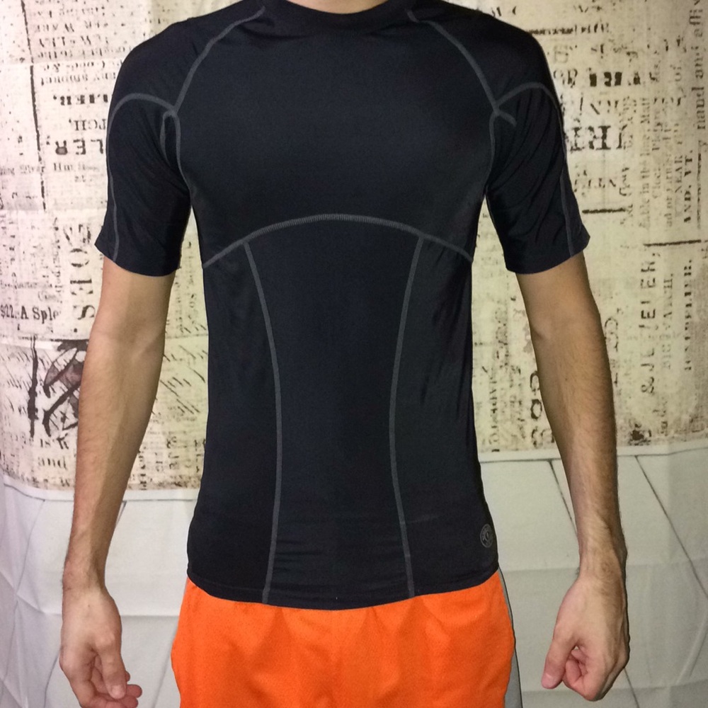 Golds Gym Men Black compression short sleeve shirt